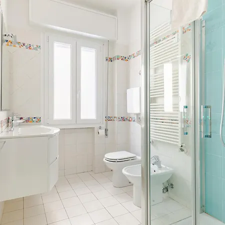 Exclusive E Depandance - Vle Dante - - Privacy Ed Enormi Spazi Nel Quartiere Piu Rinomato Apartmán