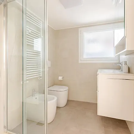 2 In Vlececcarini - 3bagni - Parcheggio Privato - Mare Riccione