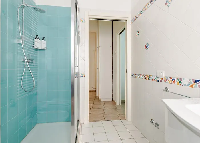 Exclusive E Depandance - Vle Dante - - Privacy Ed Enormi Spazi Nel Quartiere Piu Rinomato *