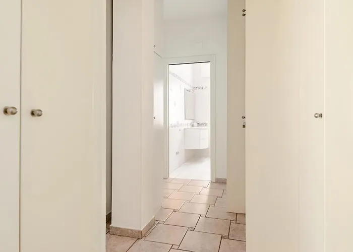 Exclusive E Depandance - Vle Dante - - Privacy Ed Enormi Spazi Nel Quartiere Piu Rinomato Riccione