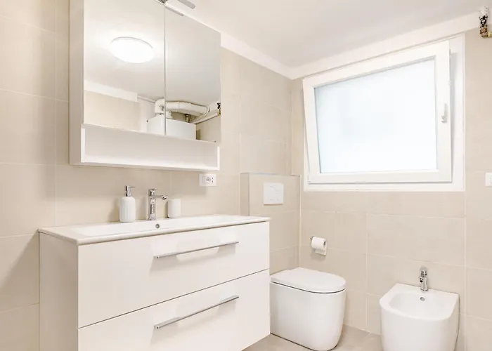 Exclusive E Depandance - Vle Dante - - Privacy Ed Enormi Spazi Nel Quartiere Piu Rinomato Lägenhet Riccione