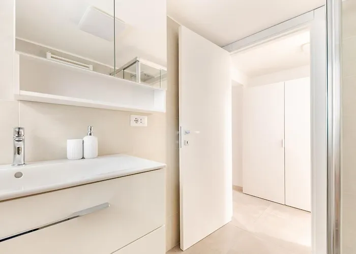 Lägenhet Exclusive E Depandance - Vle Dante - - Privacy Ed Enormi Spazi Nel Quartiere Piu Rinomato Riccione