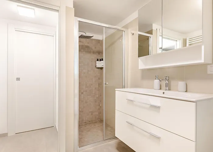 Exclusive E Depandance - Vle Dante - - Privacy Ed Enormi Spazi Nel Quartiere Piu Rinomato * Riccione