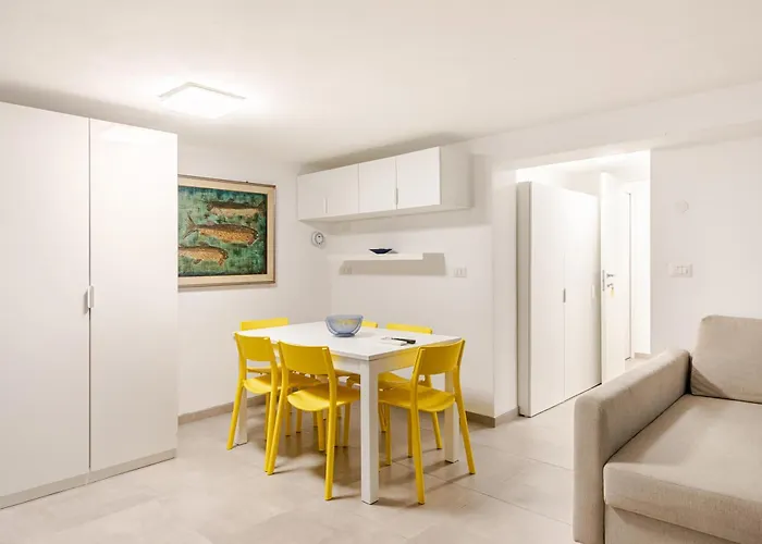 Exclusive E Depandance - Vle Dante - - Privacy Ed Enormi Spazi Nel Quartiere Piu Rinomato Lägenhet *