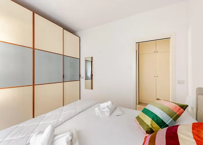 Exclusive E Depandance - Vle Dante - - Privacy Ed Enormi Spazi Nel Quartiere Piu Rinomato