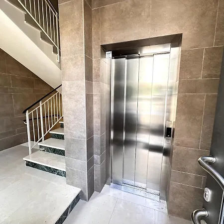 Exclusive E Depandance - Vle Dante - - Privacy Ed Enormi Spazi Nel Quartiere Piu Rinomato Riccione