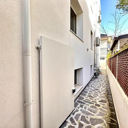 Vle Dante Riccione-Lusso In Centro-Doppio Living Room-2 Camere Matrimoniali Kingsize-Doppia Cucina Professionale-3 Bagni Completi-2 Parcheggi Gratuiti In Garage-250Mt Dal Mare