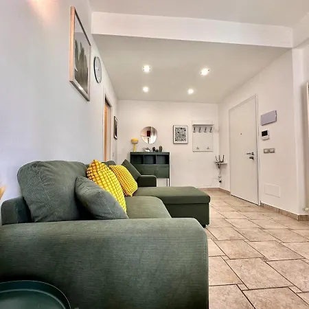 Vle Dante Riccione-Lusso In Centro-Doppio Living Room-2 Camere Matrimoniali Kingsize-Doppia Cucina Professionale-3 Bagni Completi-2 Parcheggi Gratuiti In Garage-250Mt Dal Mare Apartment *
