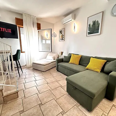 Vle Dante Riccione-Lusso In Centro-Doppio Living Room-2 Camere Matrimoniali Kingsize-Doppia Cucina Professionale-3 Bagni Completi-2 Parcheggi Gratuiti In Garage-250Mt Dal Mare Apartment