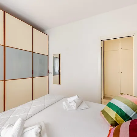 Exclusive E Depandance - Vle Dante - - Privacy Ed Enormi Spazi Nel Quartiere Piu Rinomato