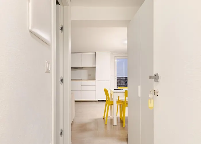Exclusive E Depandance - Vle Dante - - Privacy Ed Enormi Spazi Nel Quartiere Piu Rinomato Apartmán *
