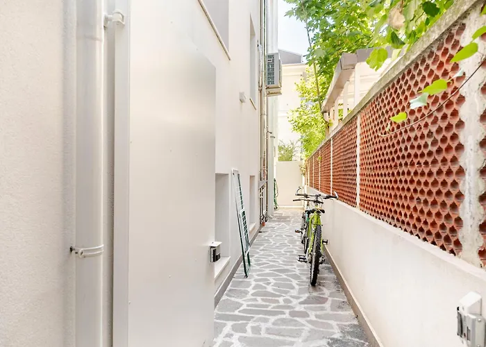 Exclusive E Depandance - Vle Dante - - Privacy Ed Enormi Spazi Nel Quartiere Piu Rinomato Apartmán *