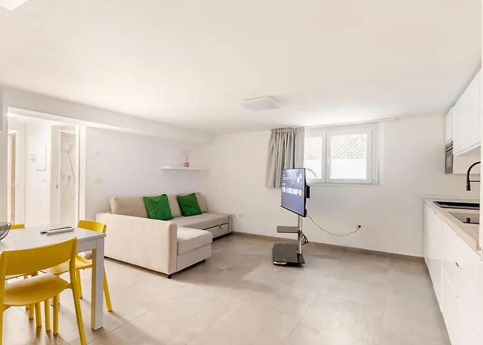 Apartmán Exclusive E Depandance - Vle Dante - - Privacy Ed Enormi Spazi Nel Quartiere Piu Rinomato *