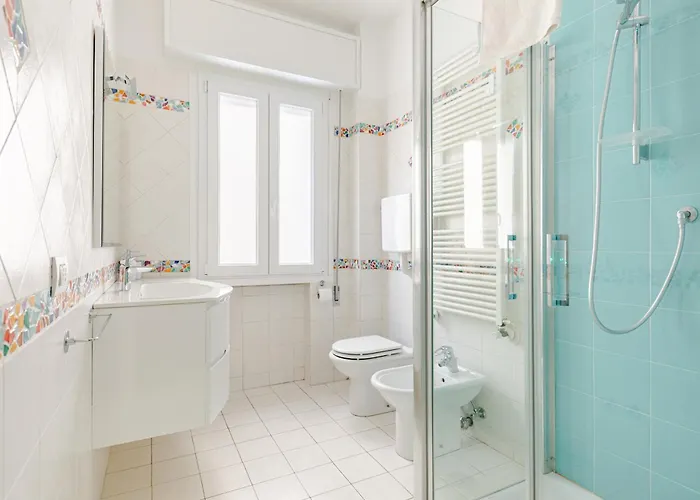 Exclusive E Depandance - Vle Dante - - Privacy Ed Enormi Spazi Nel Quartiere Piu Rinomato Apartmán