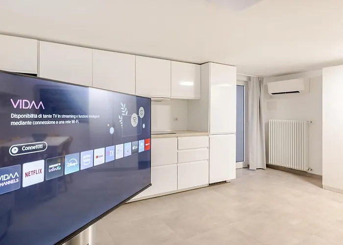 Exclusive E Depandance - Vle Dante - - Privacy Ed Enormi Spazi Nel Quartiere Piu Rinomato *